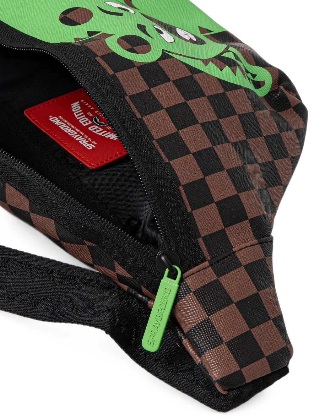 Sprayground Heuptas met ruitpatroon en grafische print Groen