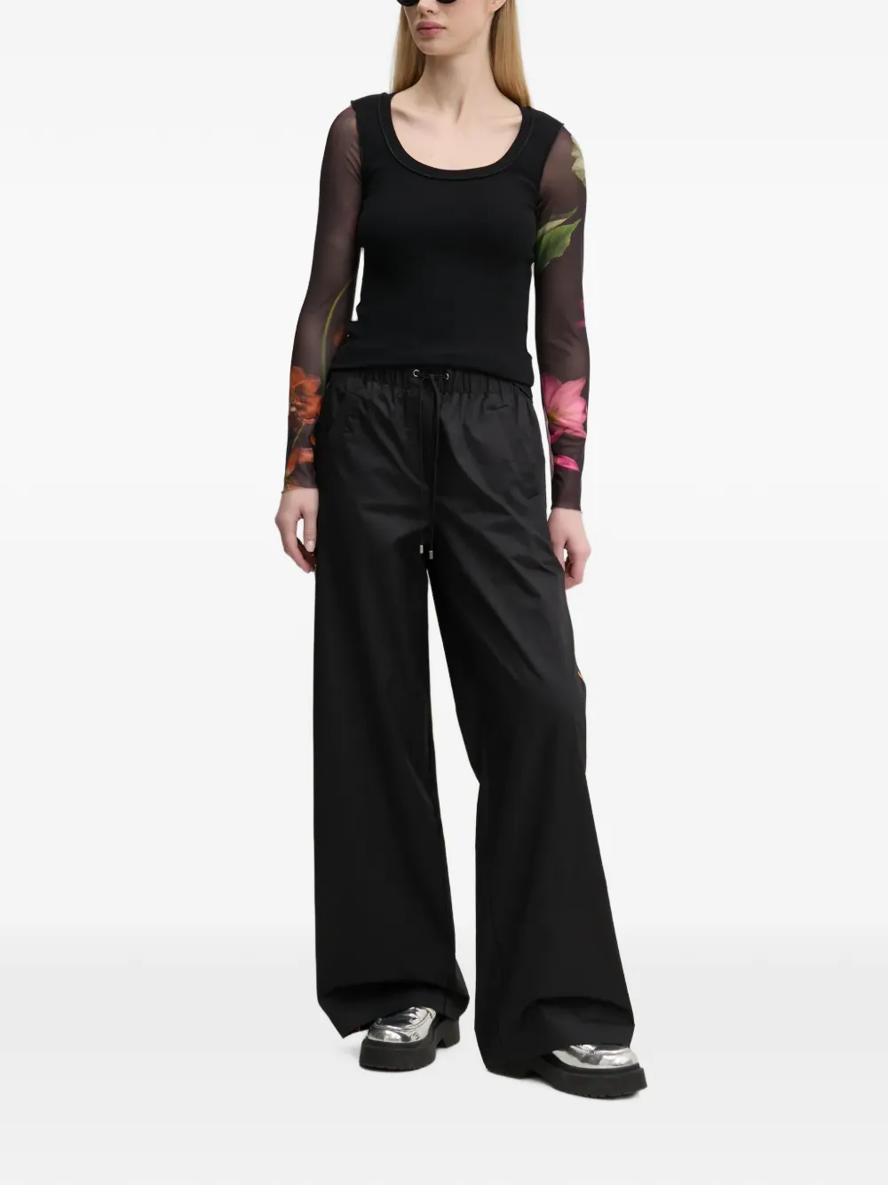 Desigual T-shirt met bloemenprint Zwart