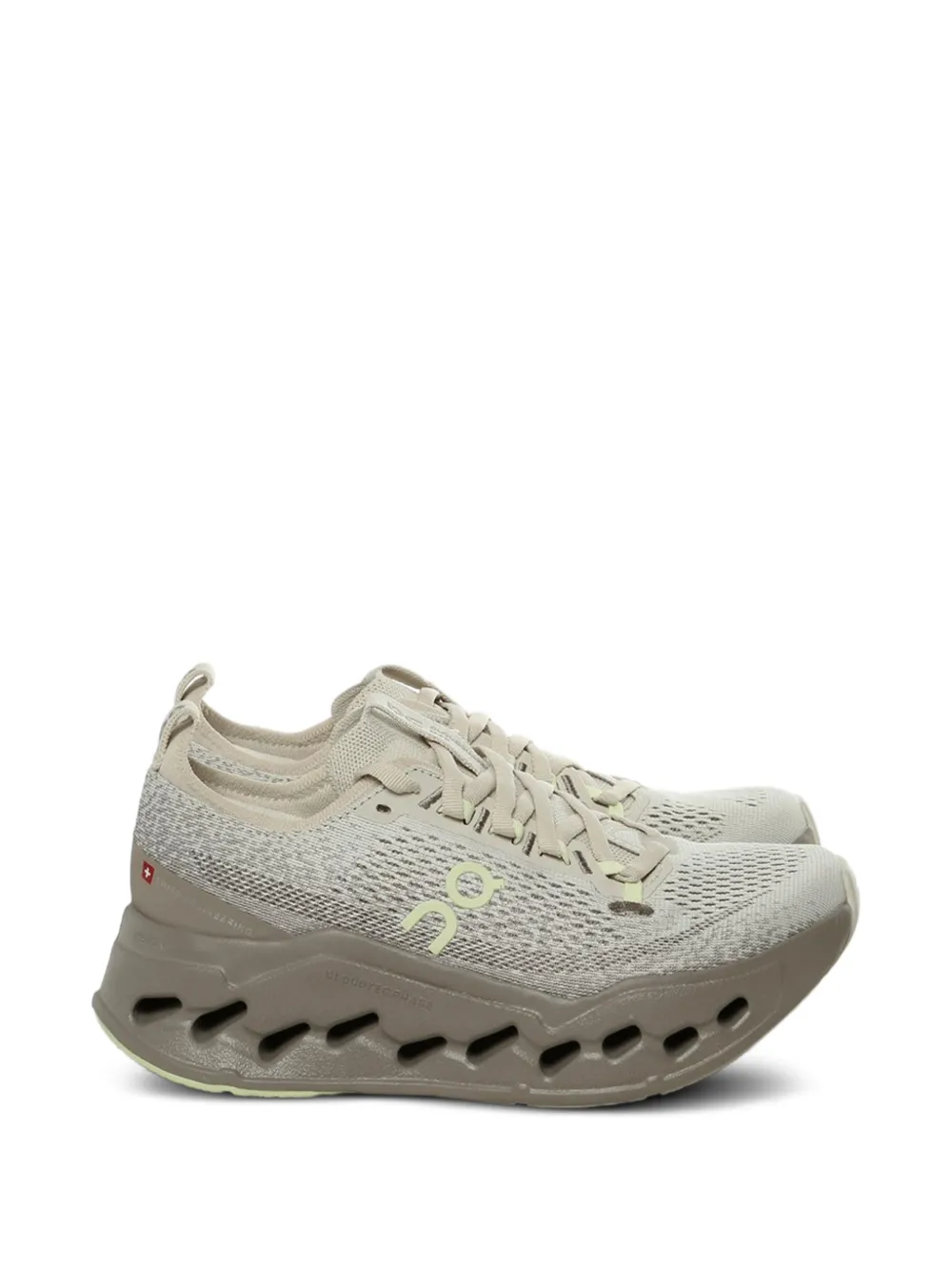 On Cloudsurfer Max logo-print sneakers - Nude