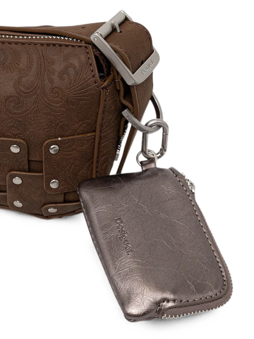 Desigual Schoudertas met studs en reliëf Bruin