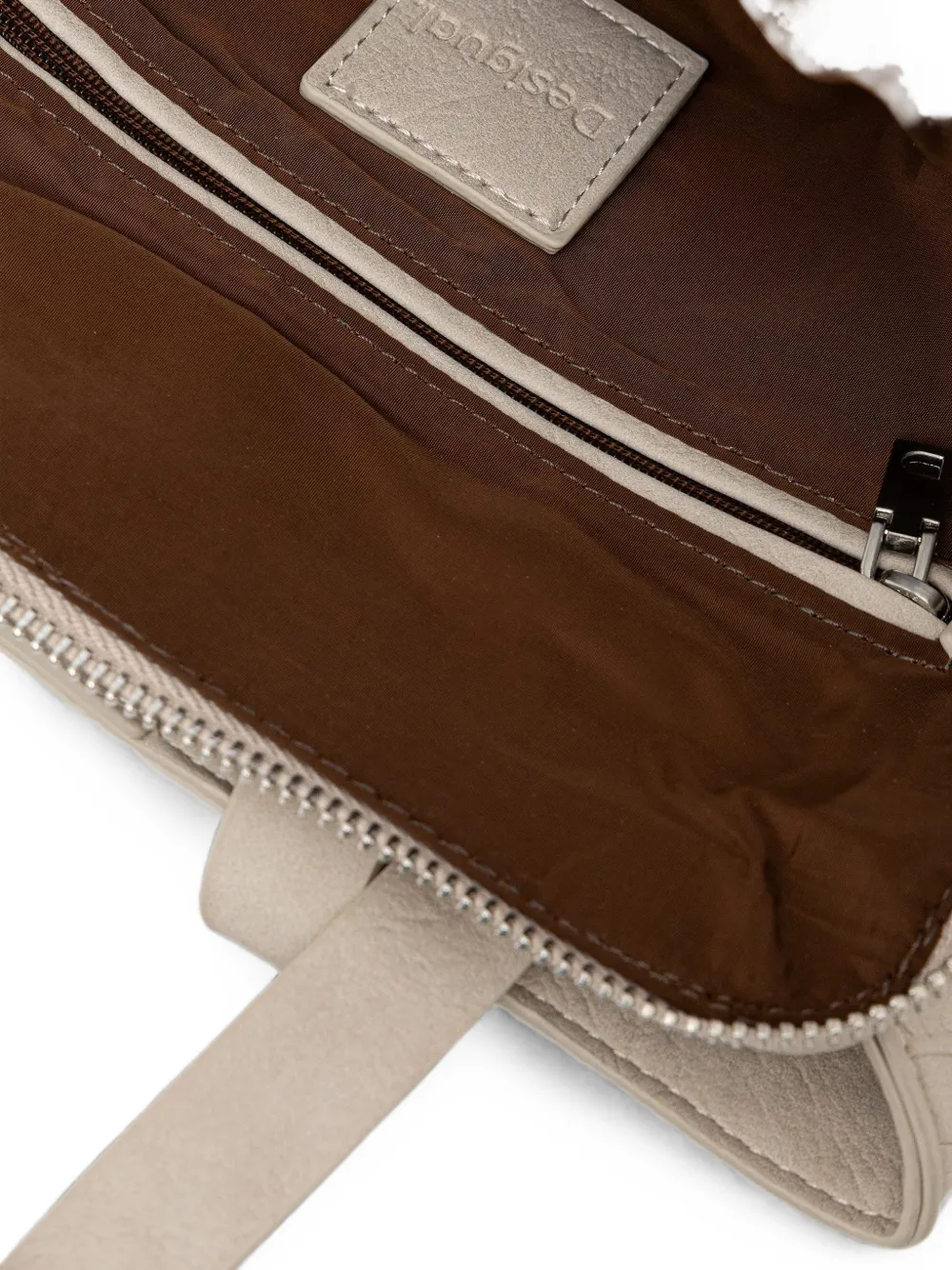 Desigual Schoudertas met studs en reliëf Bruin