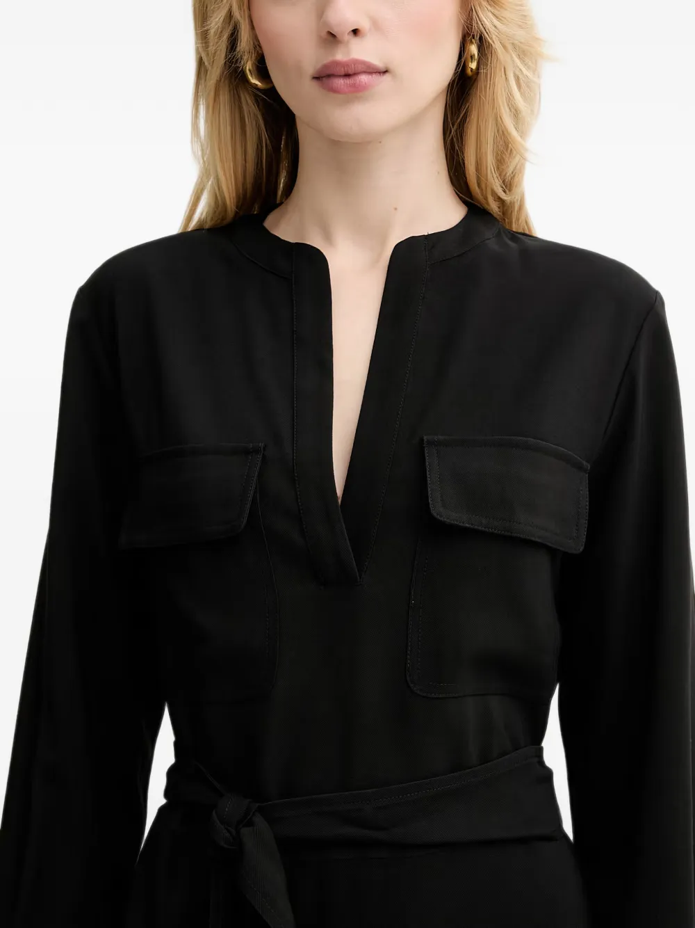 Silvian Heach Pobe V-neck buttoned midi dress Zwart