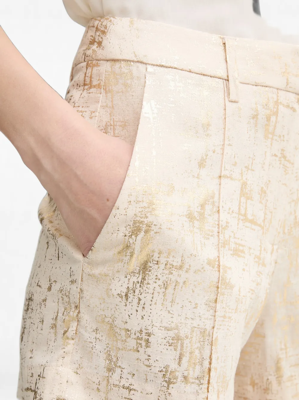 Silvian Heach Metallic shorts met print Beige