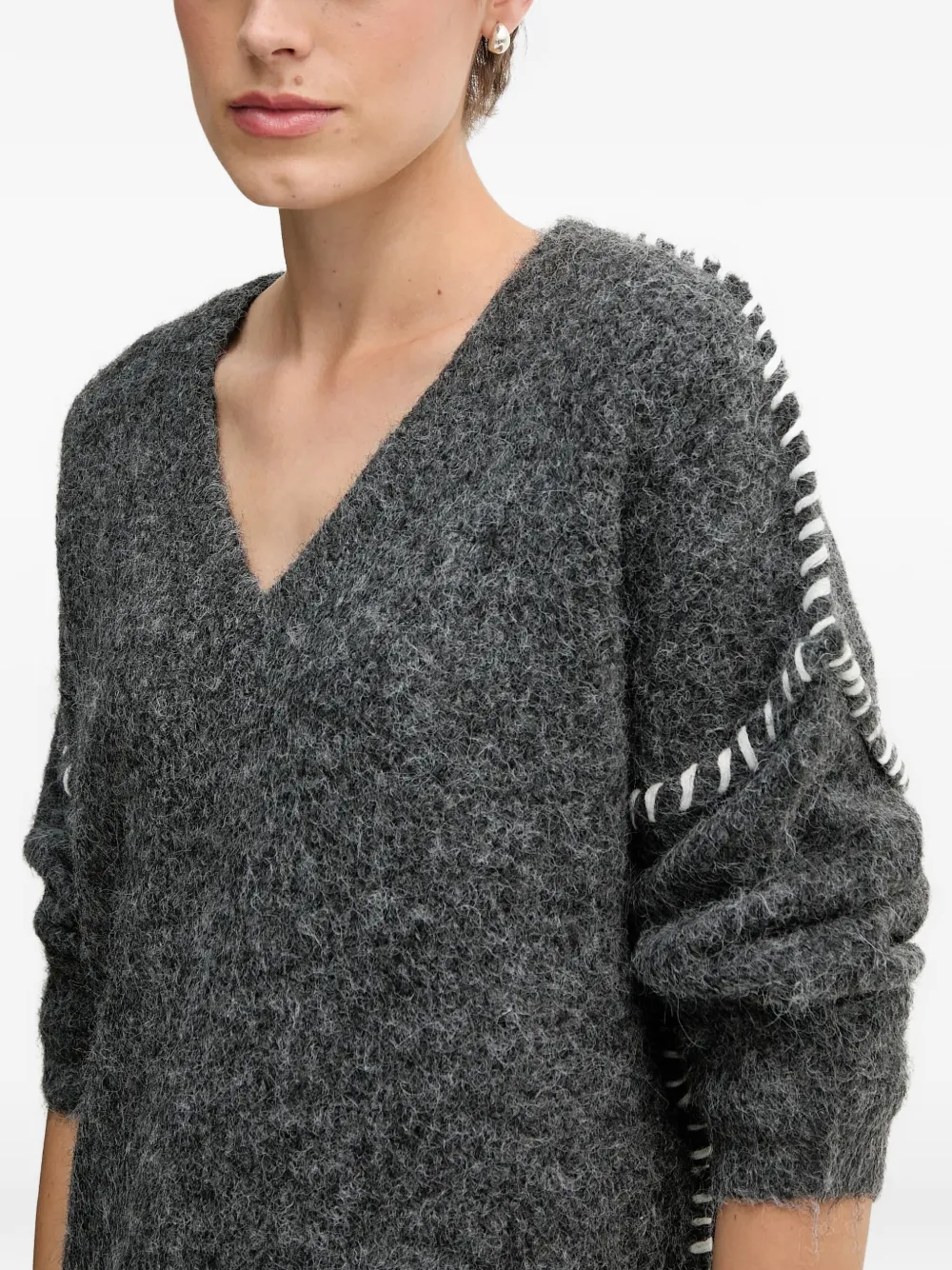 Sandro Ferrone whipstitch-detail V-neck sweater Grijs