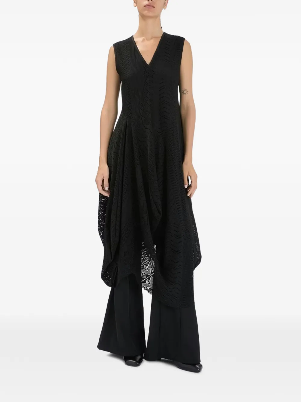 High Shot V-neck Sleeveless Midi Dress - Black 