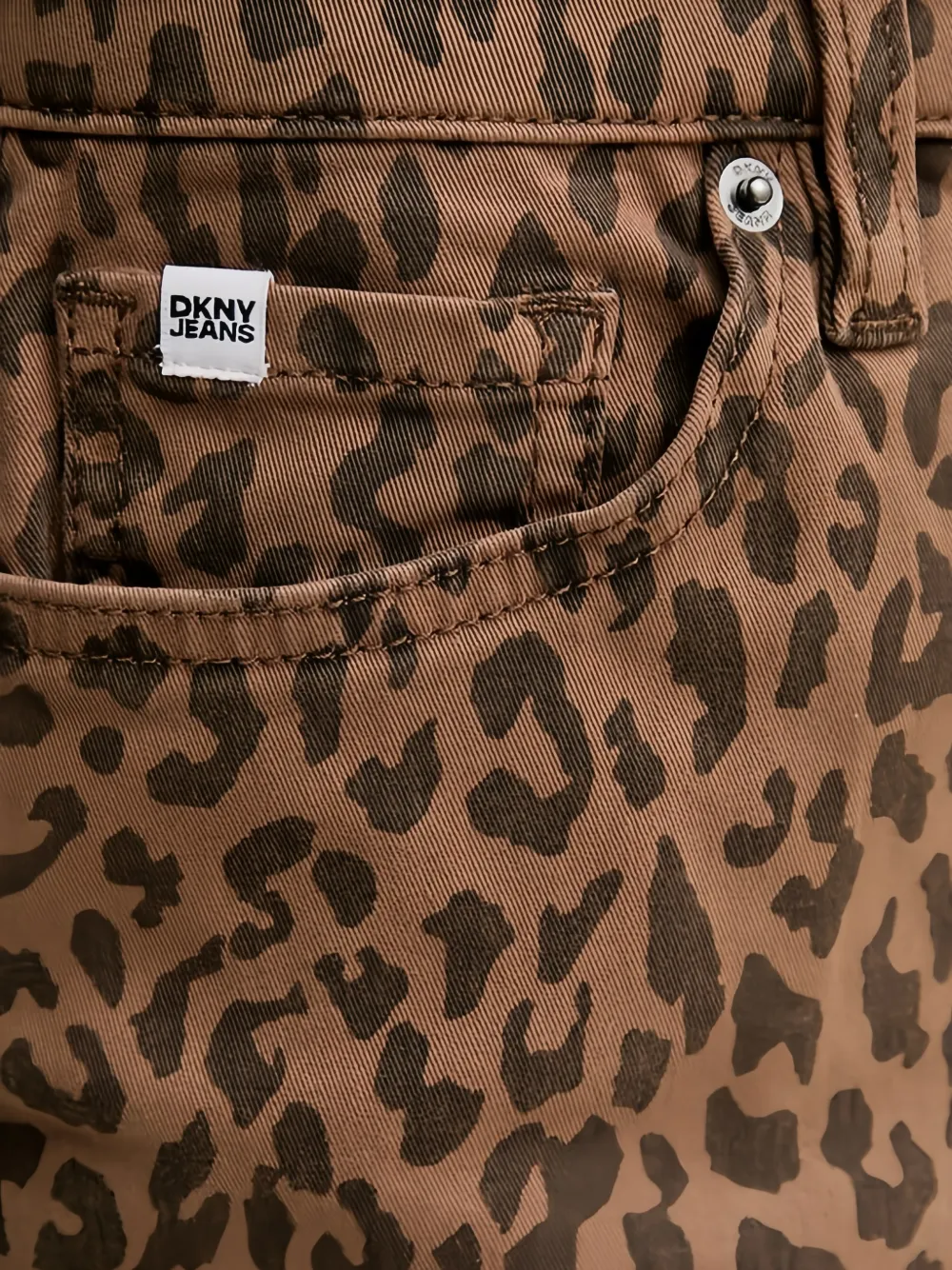 DKNY Jeans met luipaardprint Bruin