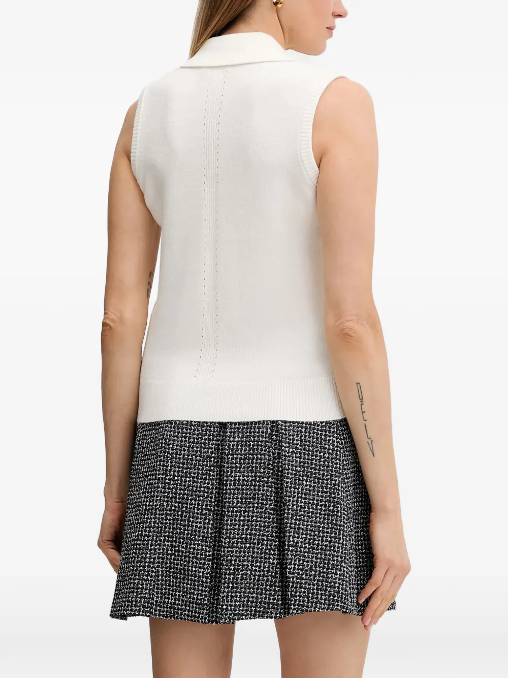 DKNY Spencer met V-hals Beige