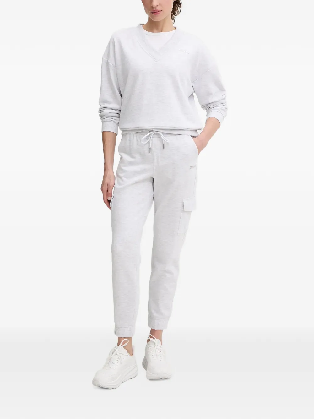 DKNY logo-plaque cargo pants Grijs