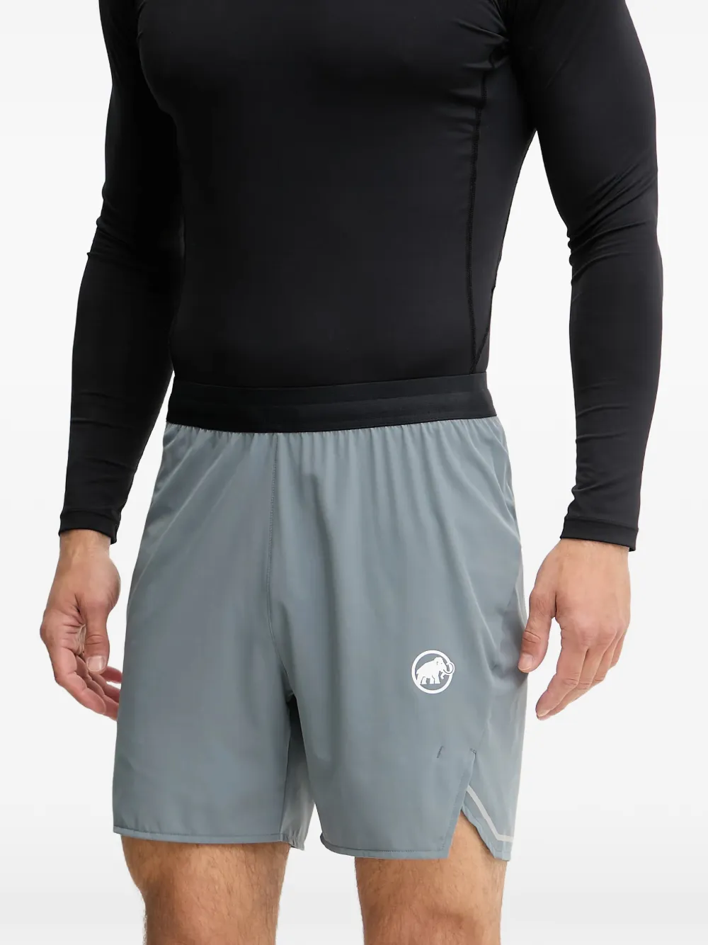 Mammut Aenergy TR logo-print side-slit shorts