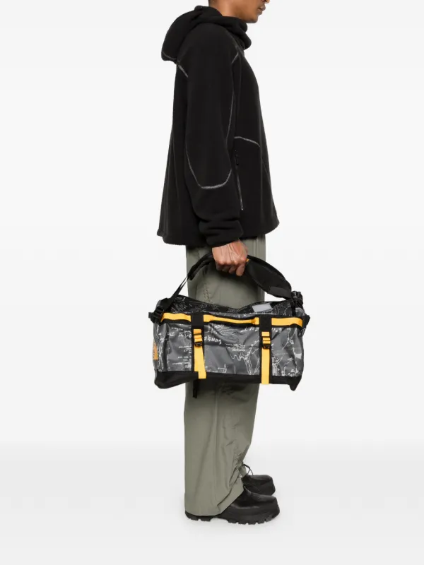 THE NORTH FACE ボストンバッグ グレー/イエロー The North Face XS Base Camp ダッフルバッグ | グレー | FARFETCH JP