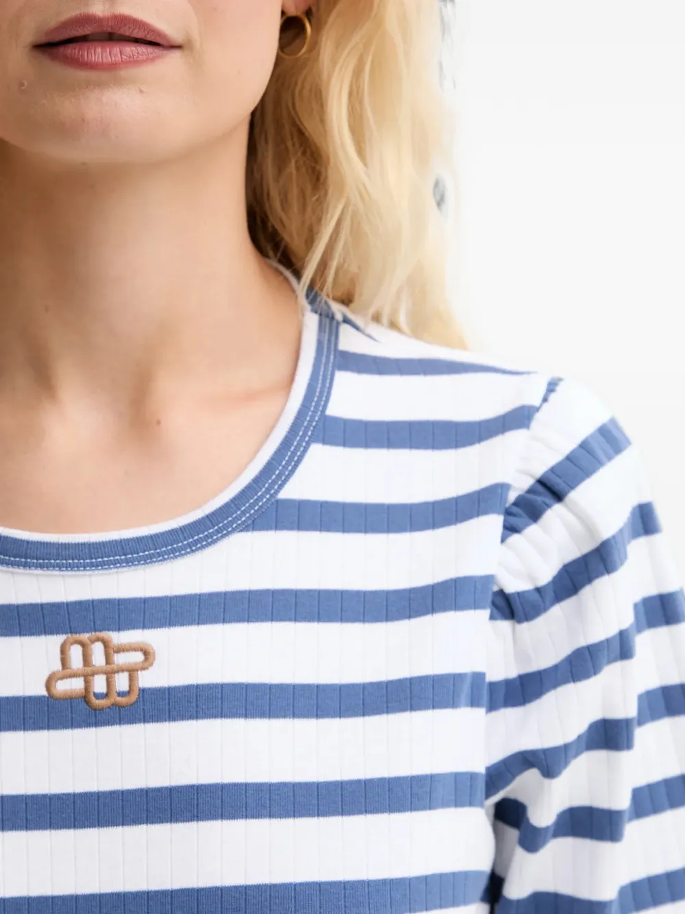MUNTHE Parsa gestreept T-shirt met pofmouwen Wit