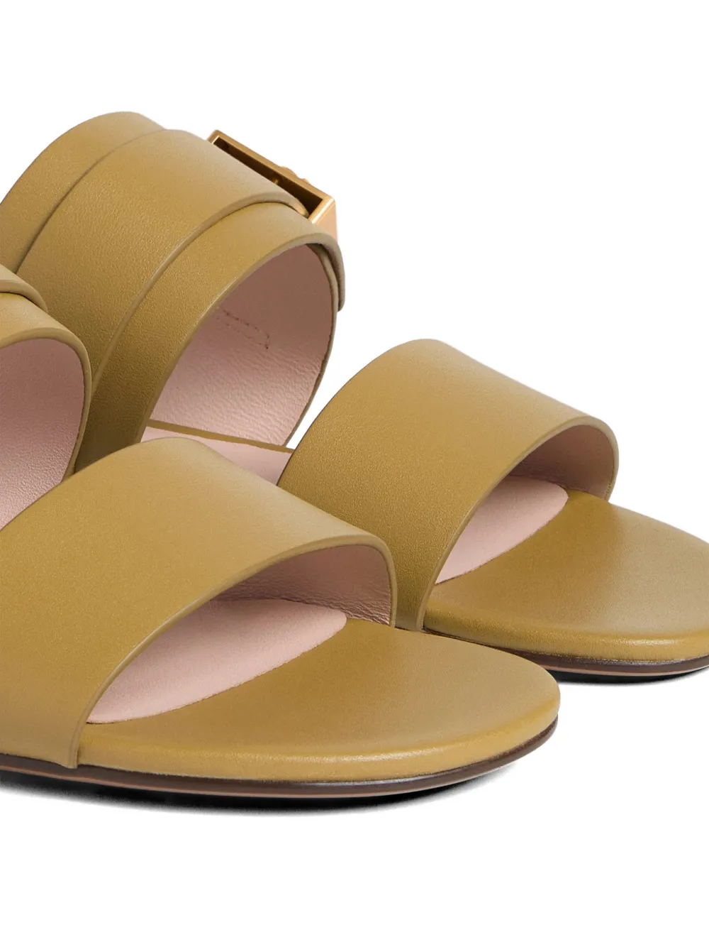 Coccinelle Standard Farfetch Format: C-ME Lock leren sandalen met gespbandje Groen