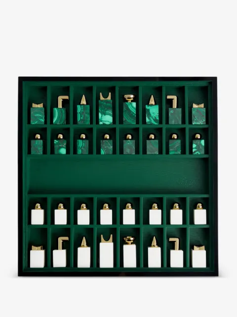 L'Objet jeu d'échecs à motif doré