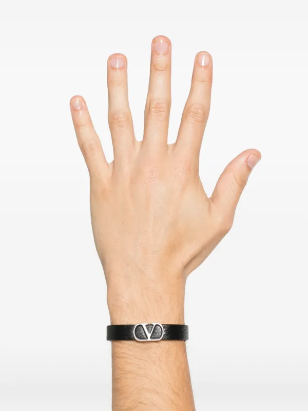Valentino Garavani Vロゴ シグネチャー レザーブレスレット 