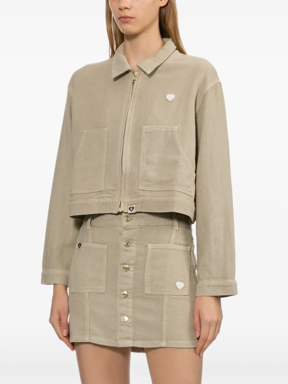 APEE™ by *A BATHING APE Cropped jack met patch Beige