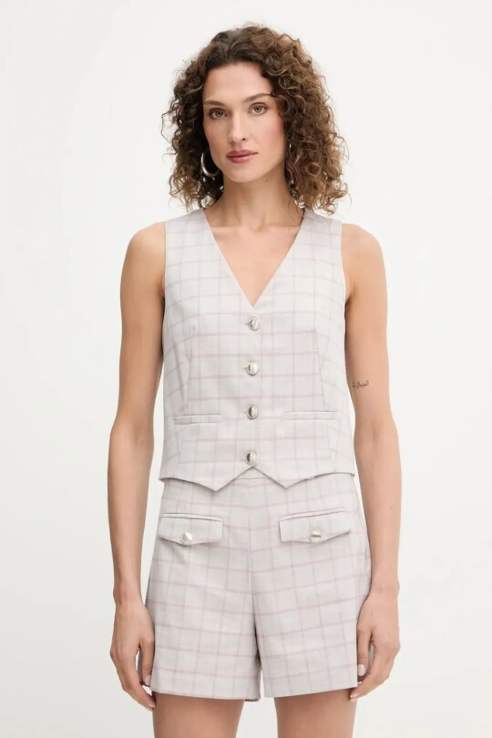 Morgan Checked V-neck Vest In Neutral