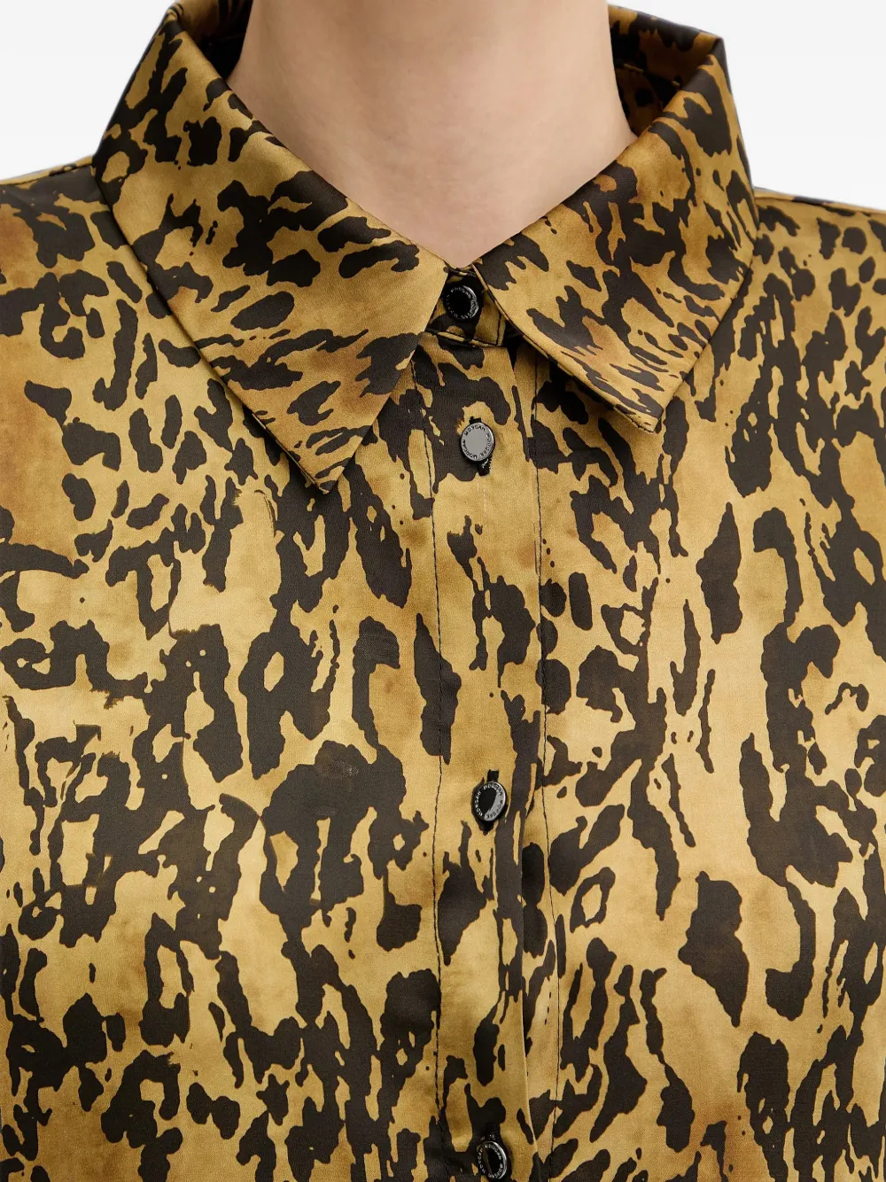 Morgan Buttoned Patterned Shirt In Neutrals