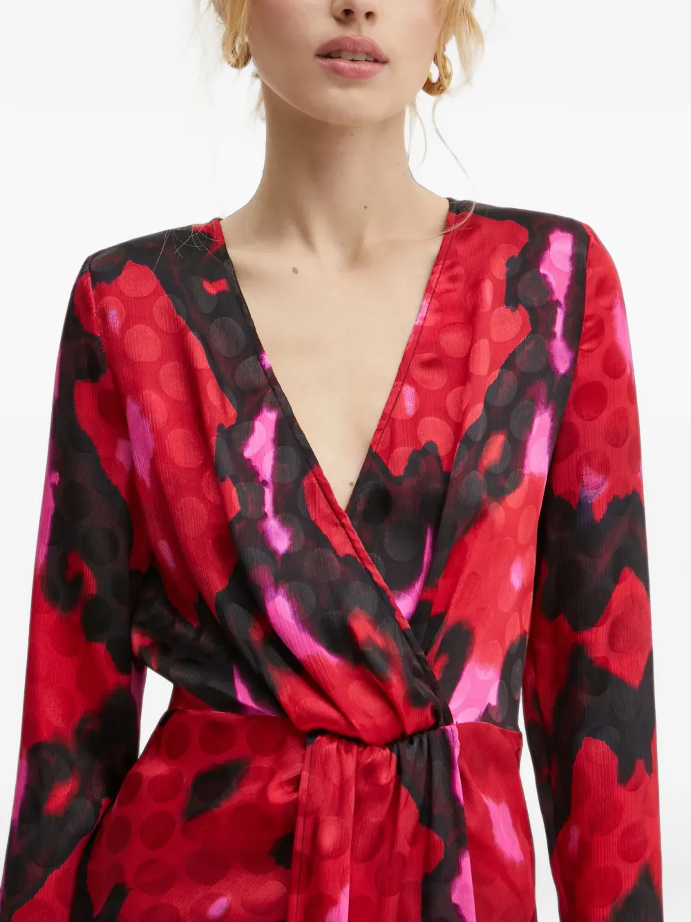 Morgan Patterned Wrap Mini Dress In Red