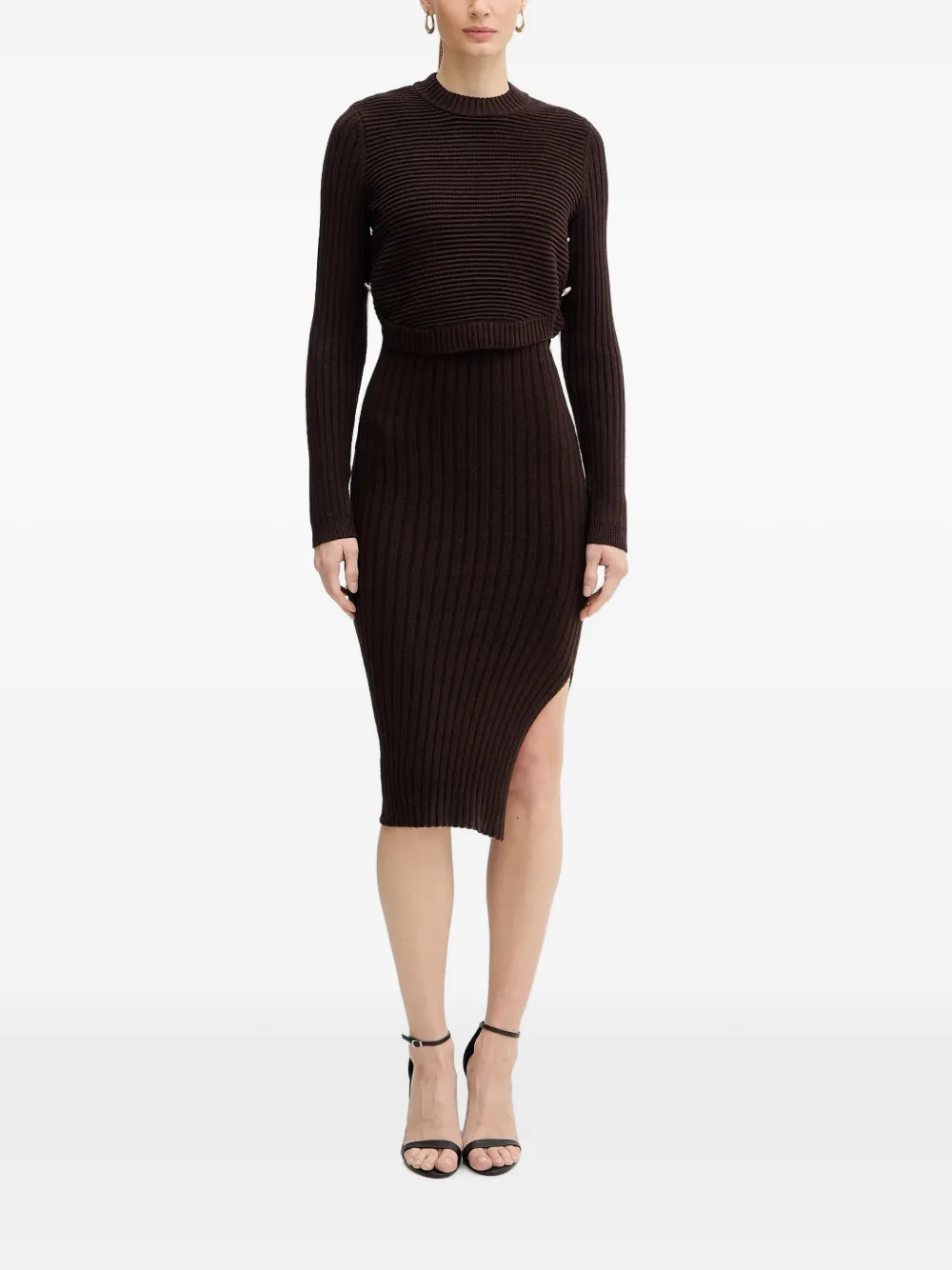 Morgan Geripptes Strick-Midikleid mit Seitenschlitz - Braun