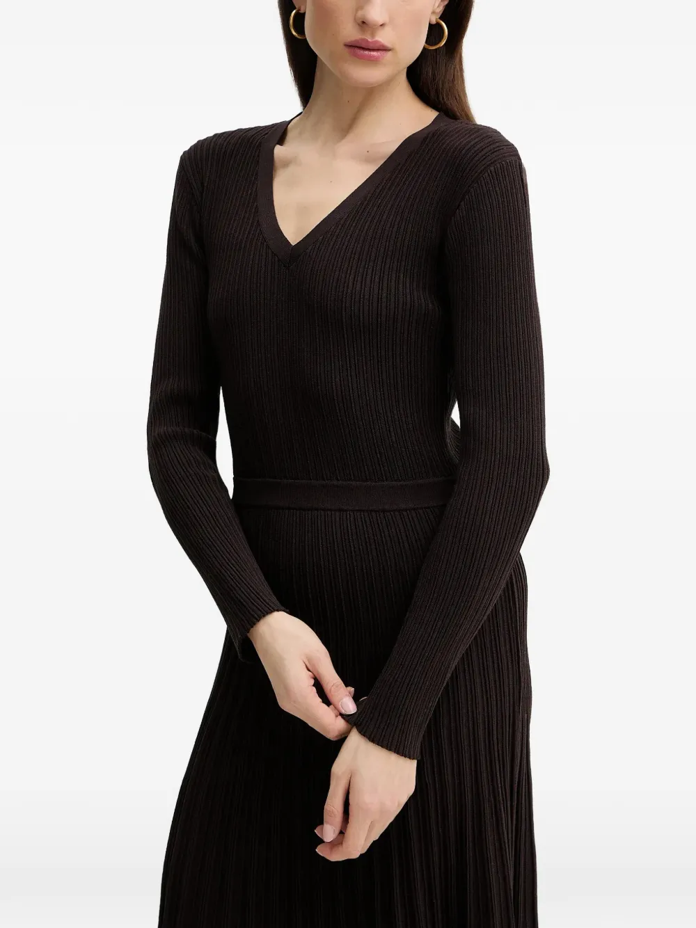 Morgan V-neck Ribbed Midi Dress In Brown