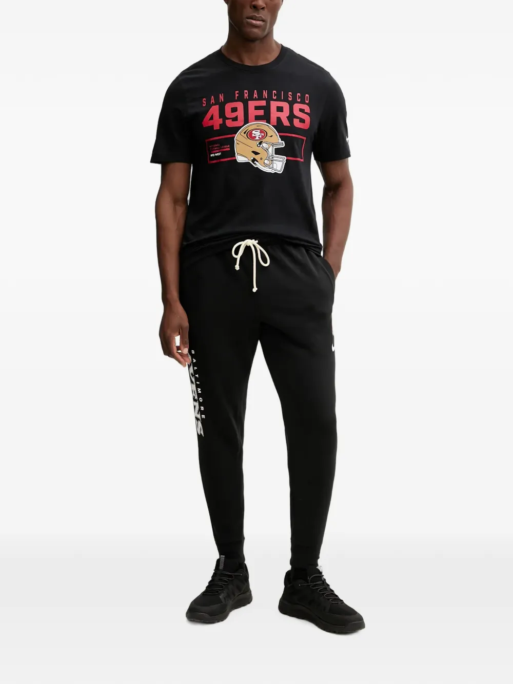 Nike Standard Issue track pants Zwart