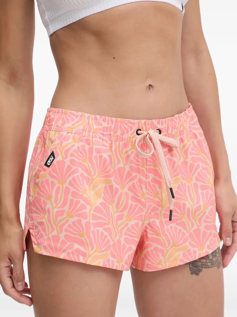 PICTURE Shorts mit Blumenprint - Rosa