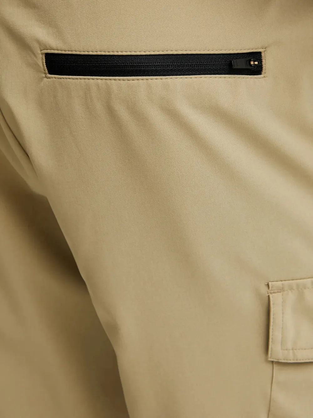 Oakley Cargo shorts Beige