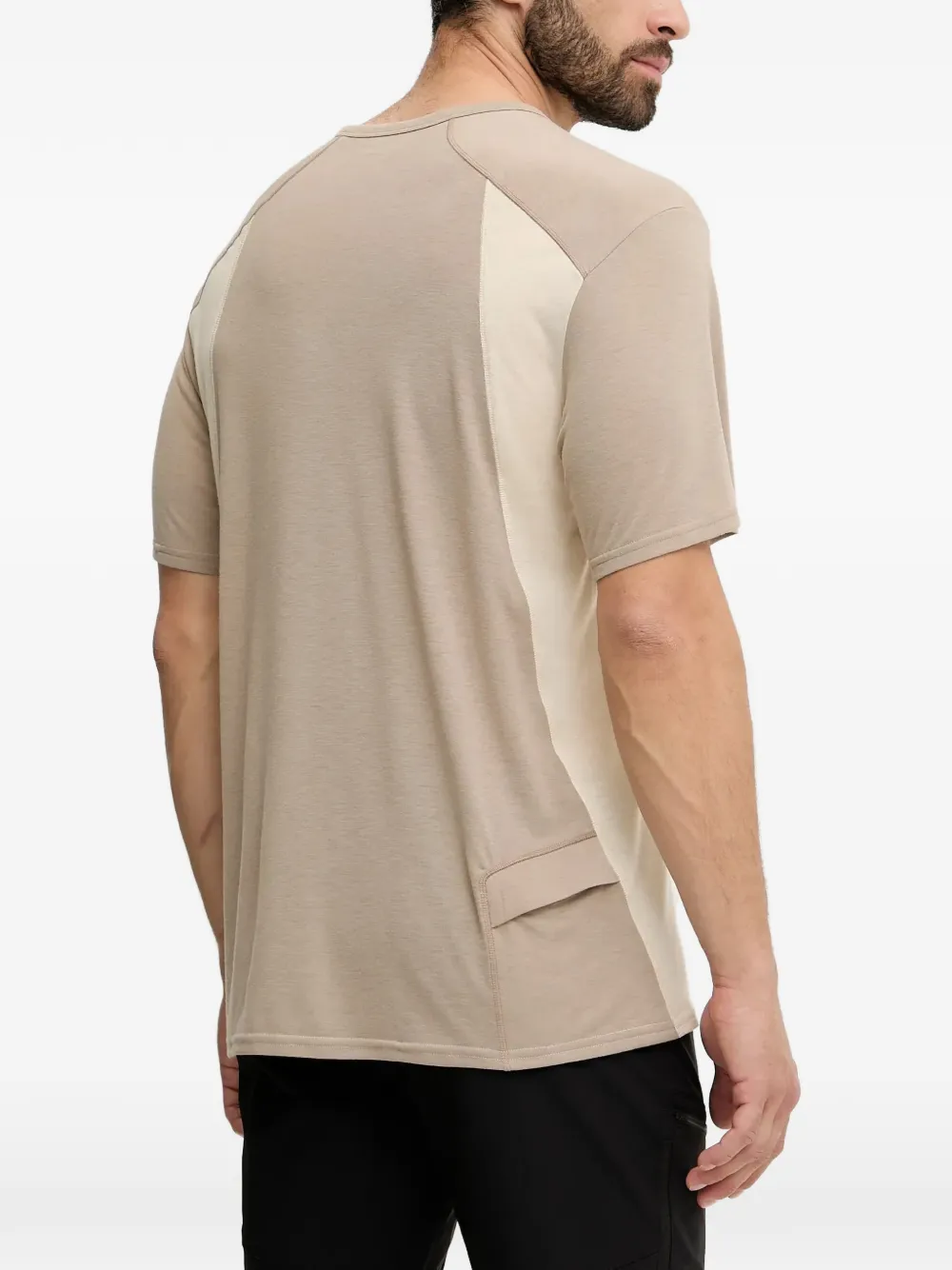 Peak Performance Trail T-shirt met colourblocking en logo-print Beige