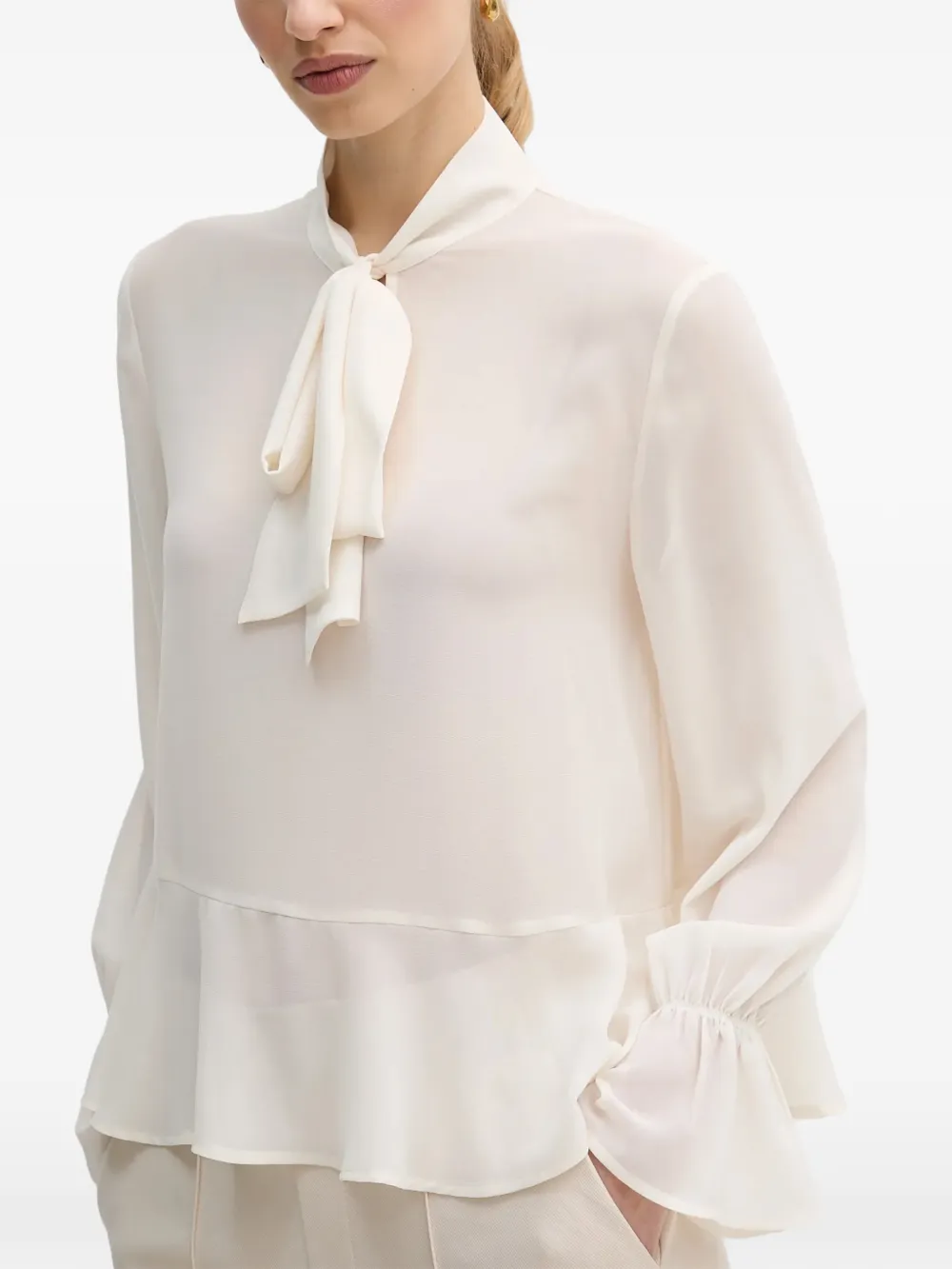 OUI Blouse met ruches en strik Beige