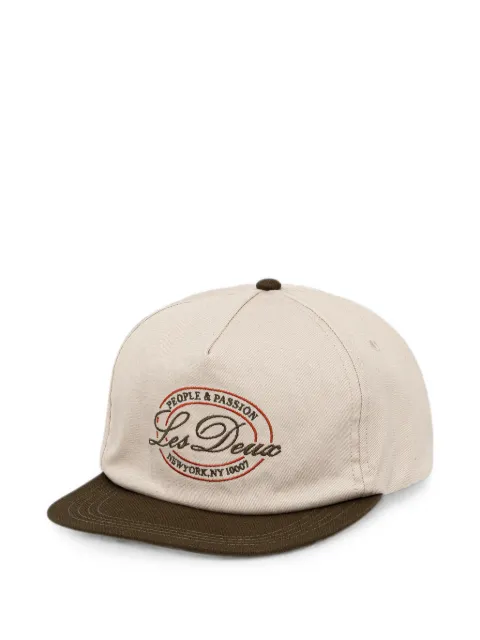 Les Deux logo cap