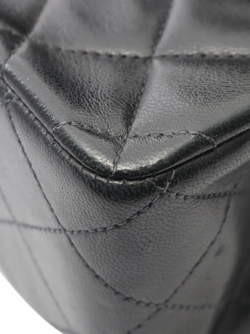1996-1997 Medium Classic Lambskin Double Flap Shoulder Bag