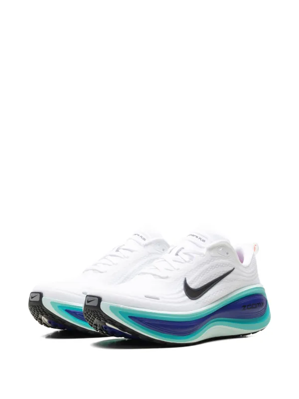 Nike ボメロ プラス スニーカー | ホワイト | FARFETCH JP