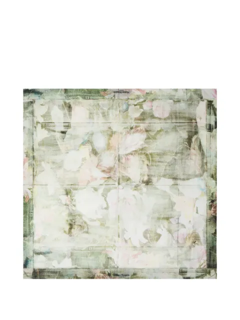 Maison Margiela mascada con estampado floral