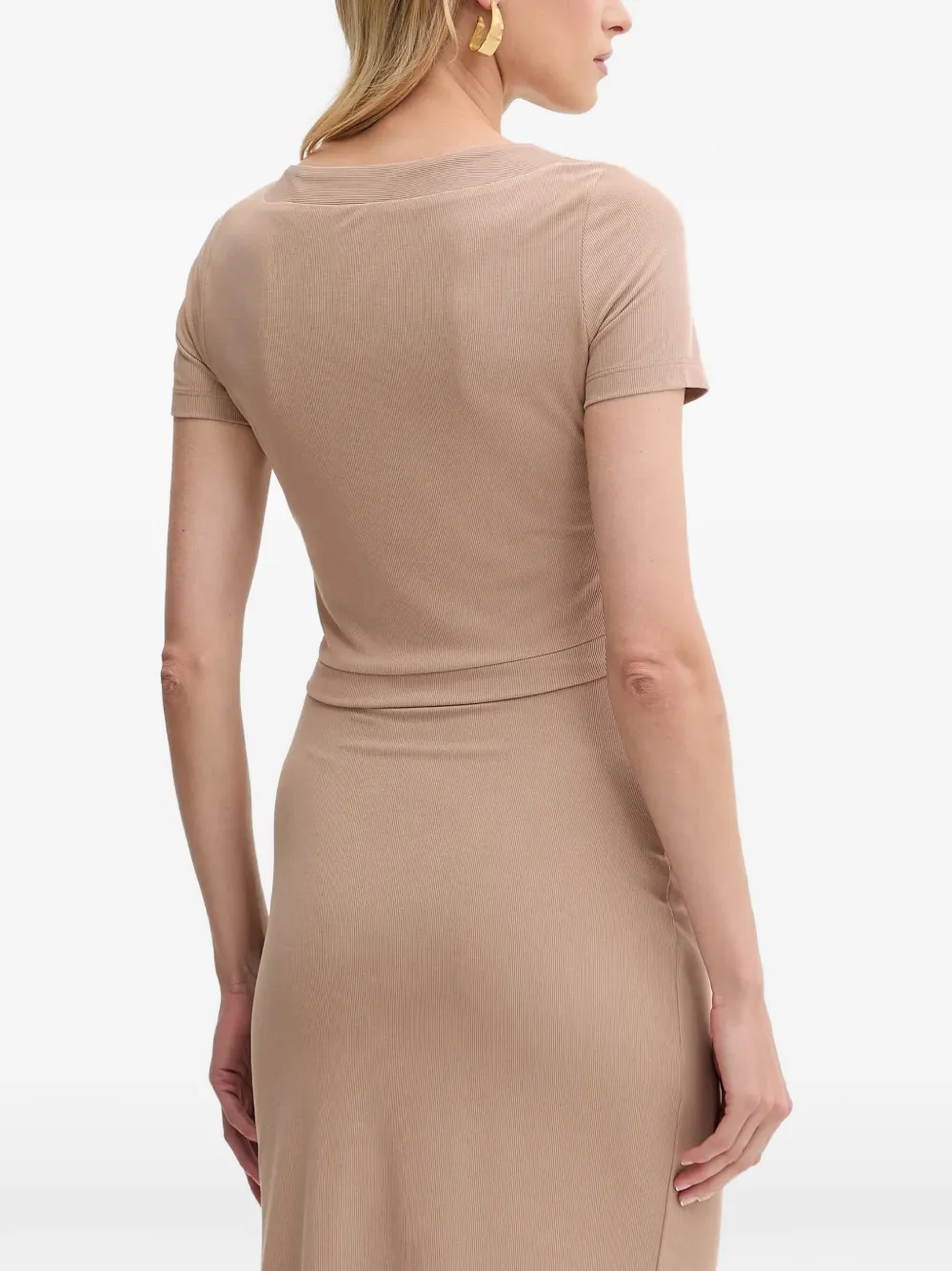 GUESS USA T-shirt met logodetail en boothals Beige