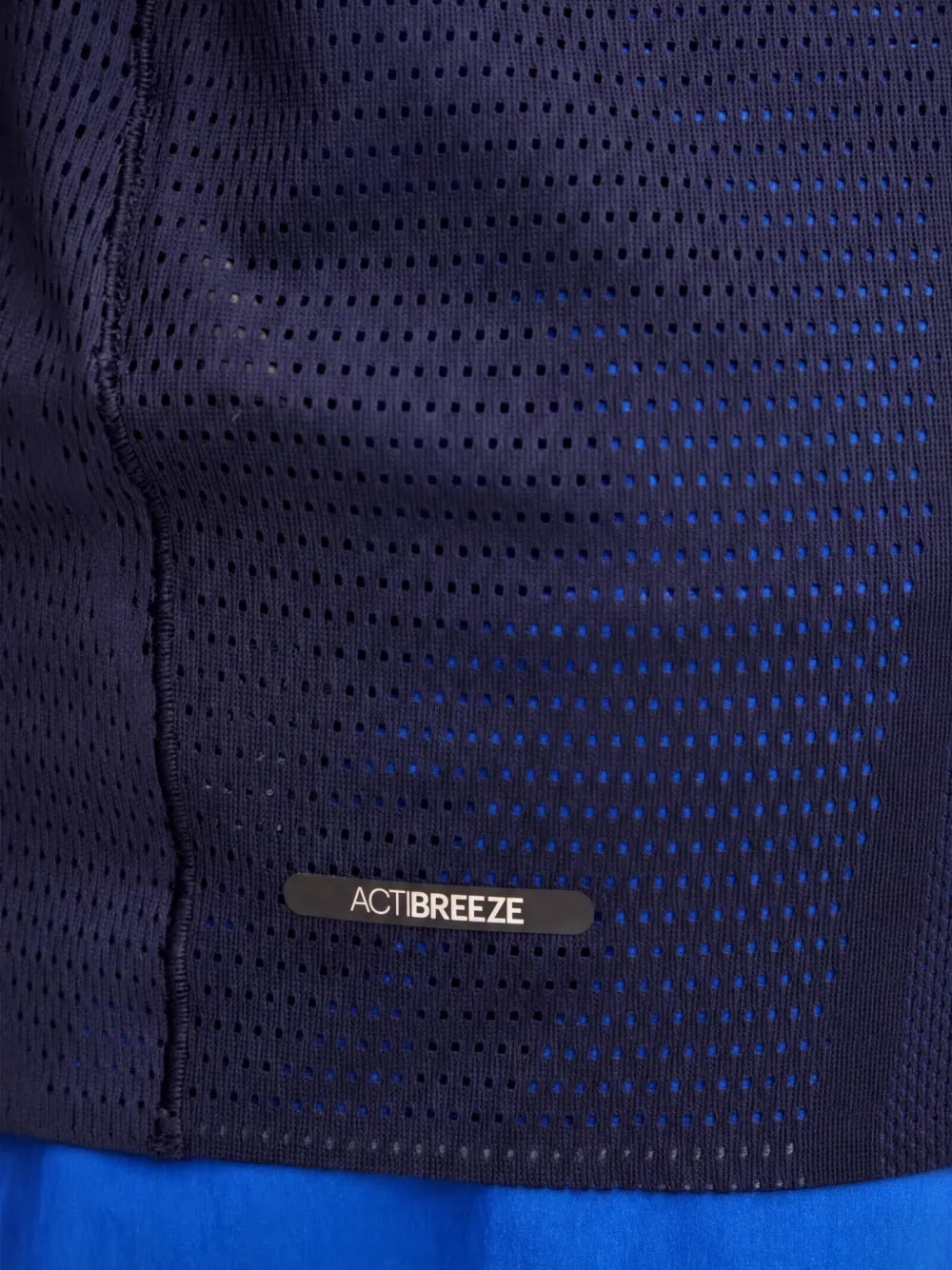 ASICS T-shirt met geperforeerd detail en raglan mouwen Blauw