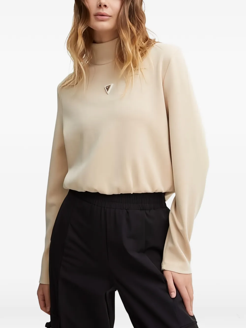 GUESS USA high-neck logo-plaque sweatshirt - Toni neutri