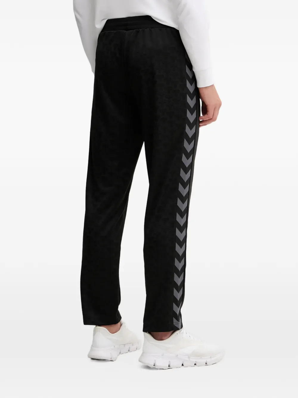 Hummel HmlArchive chevron-stripe logo-patch track pants Zwart