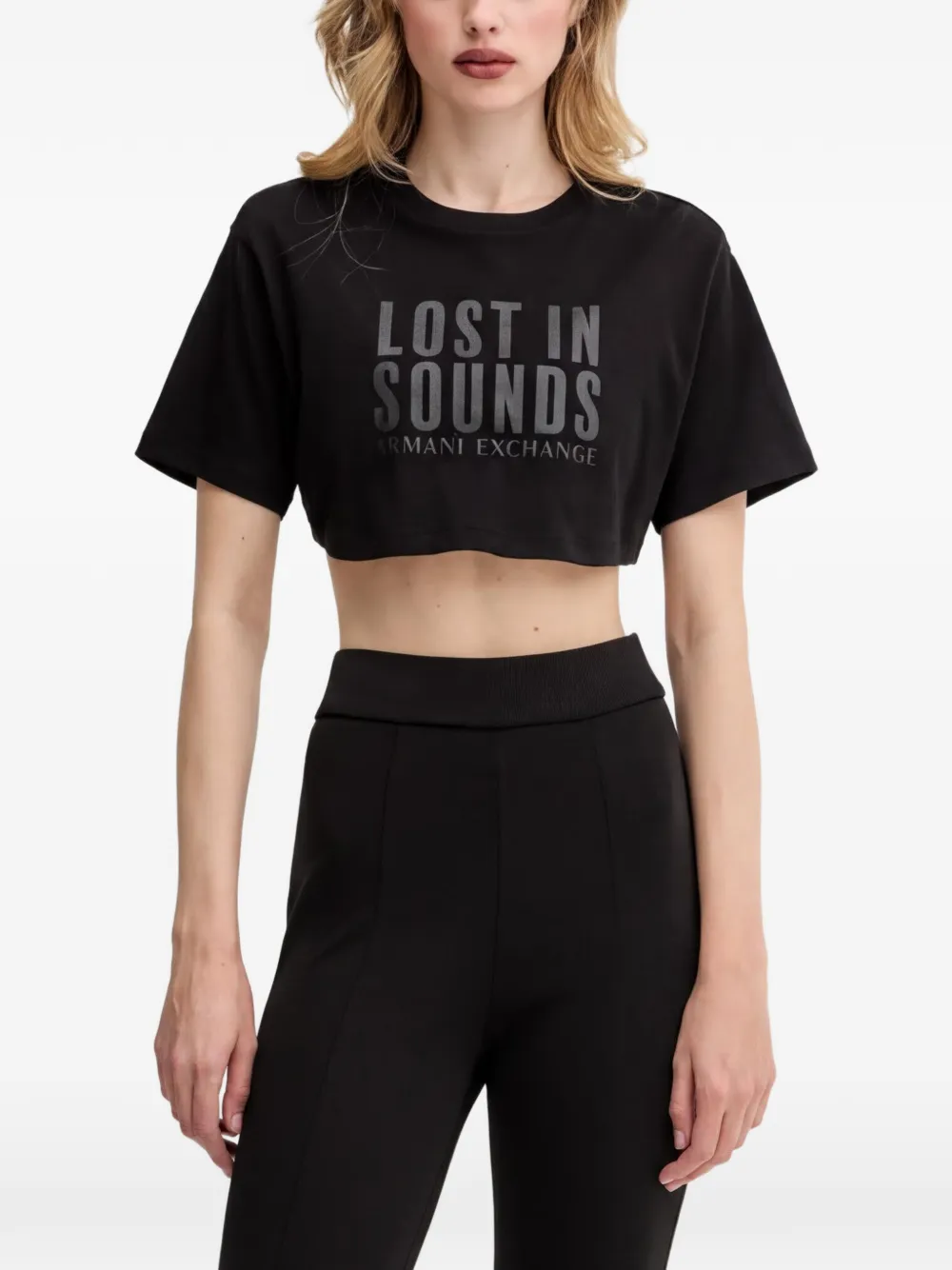 Armani Exchange Cropped T-shirt Zwart