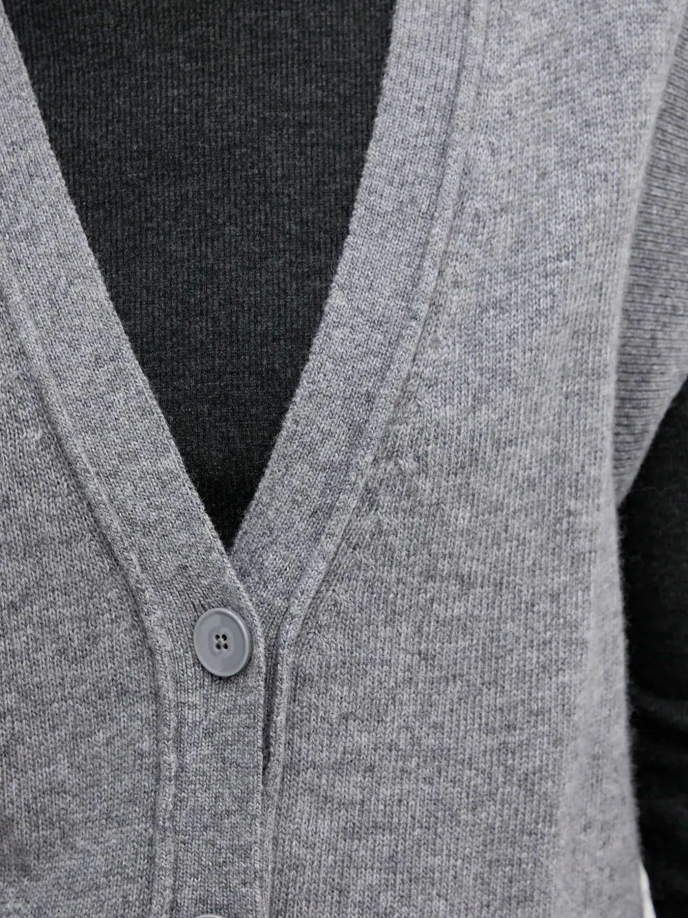 Sisley button V-neck cardigan Grijs