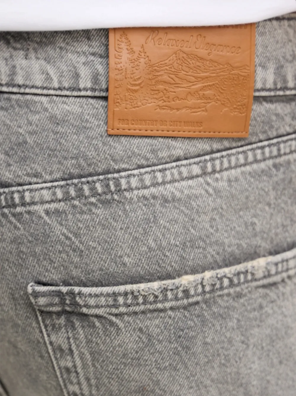 Sisley Gerafelde jeans met vervaagd effect Grijs