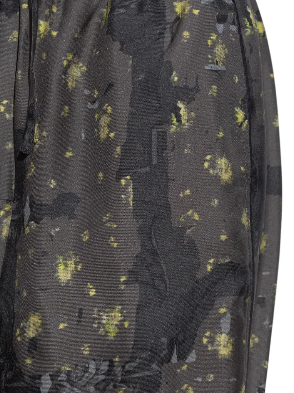 GANNI Broek met bloemenpatroon Grijs