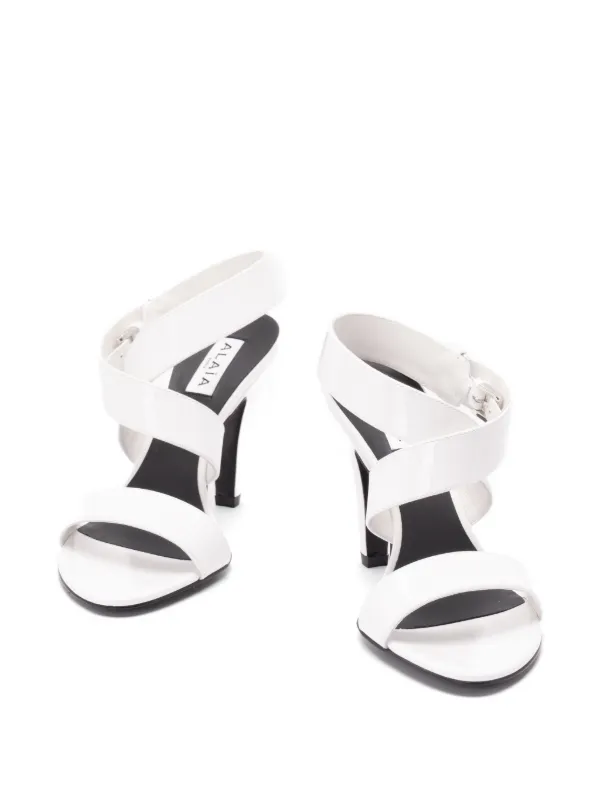 Alaïa クロスストラップ サンダル | ホワイト | FARFETCH JP