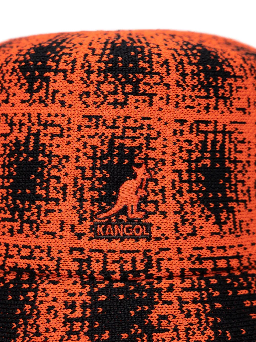 Kangol Vissershoed met abstract patroon Oranje