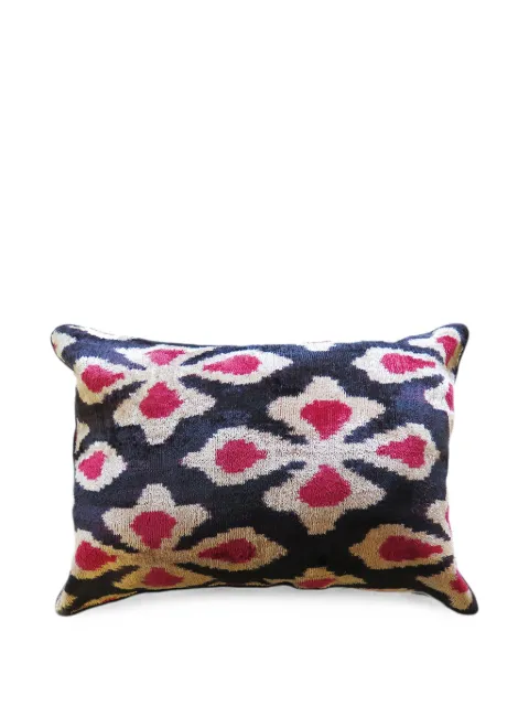 Les-Ottomans pude med ikat-tryk