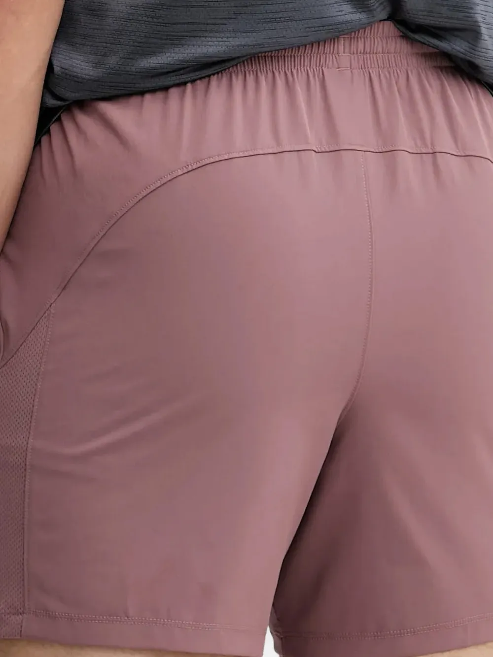 Under Armour Project Rock shorts met elastische tailleband Bruin