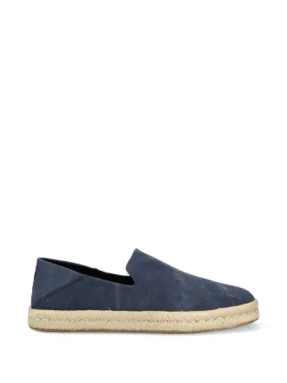 Toms