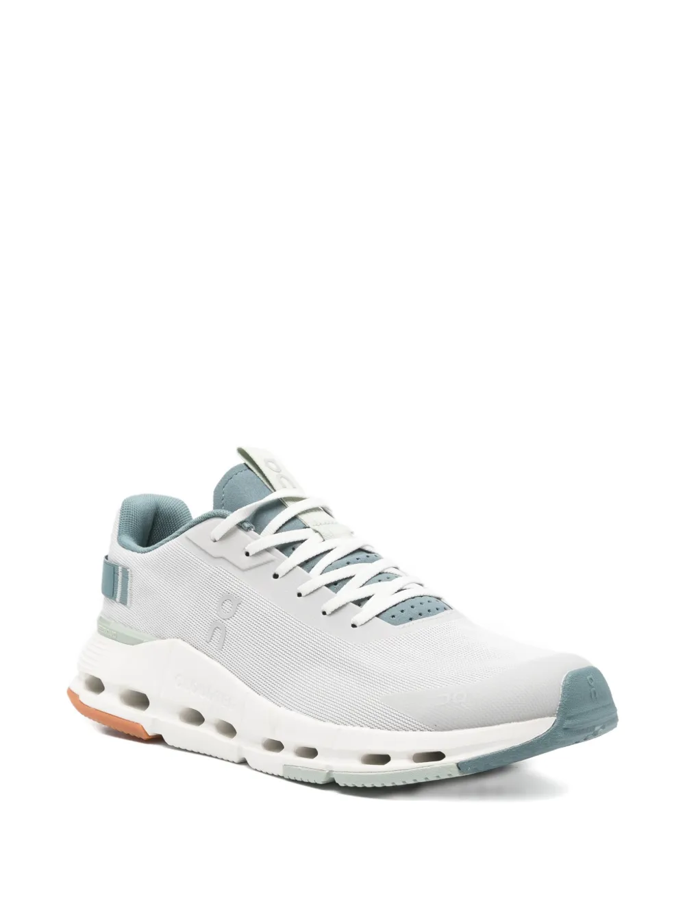 On Cloudnova Form 2 panelled sneakers Grijs