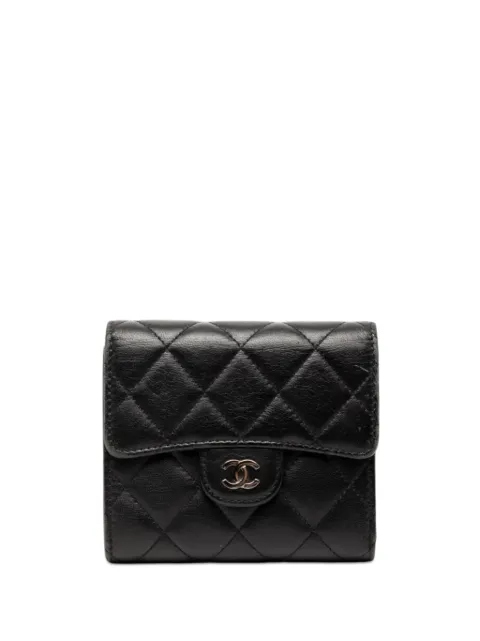 CHANEL Pre-Owned cartera Classic Flap Wallet pequeña de piel de cordero capitonada con logo CC 2019