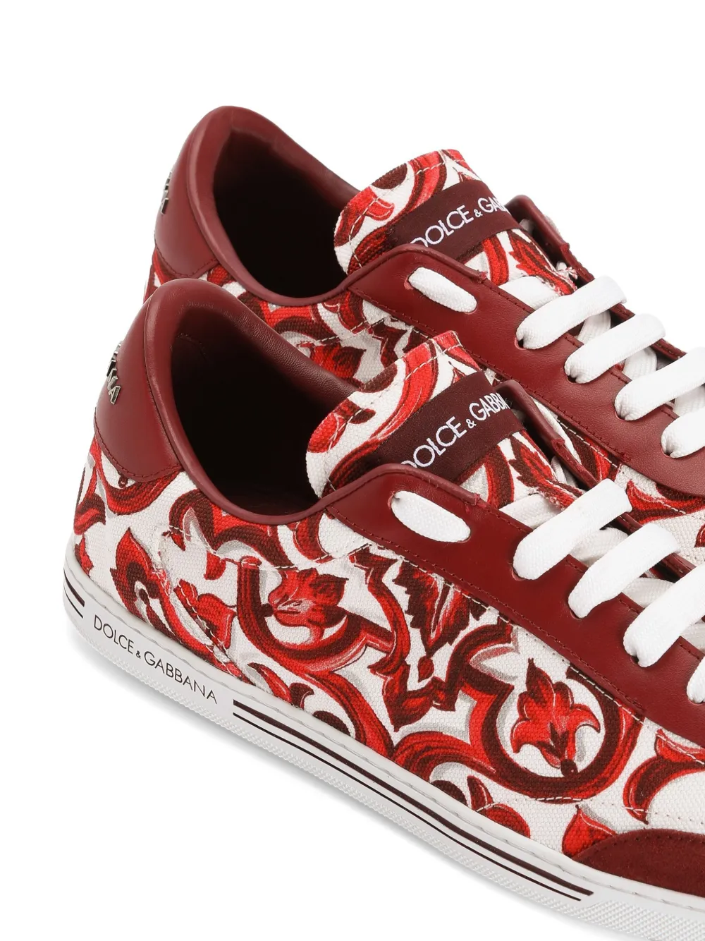 Dolce & Gabbana Katoenen en kalfsleren Saint Tropez Light sneakers met Majolica-print Rood