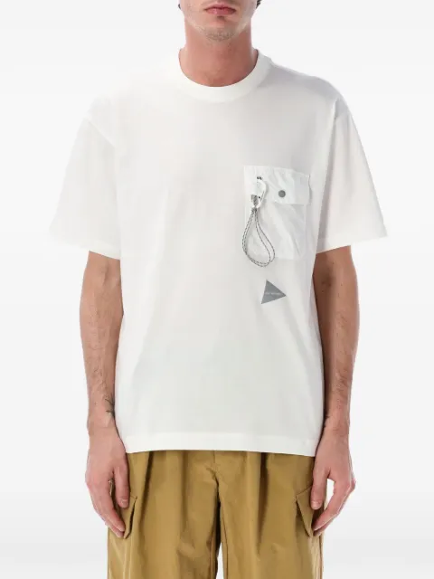 and Wander camiseta con bolsillo de solapa